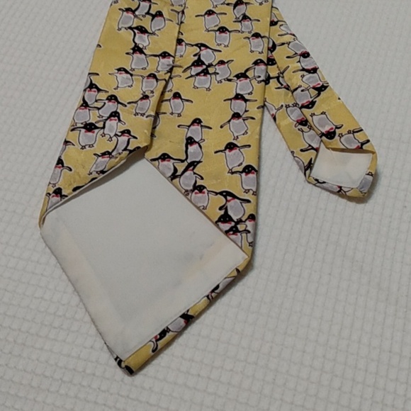 Men's Bench Mark Tie - Picture 5 of 6